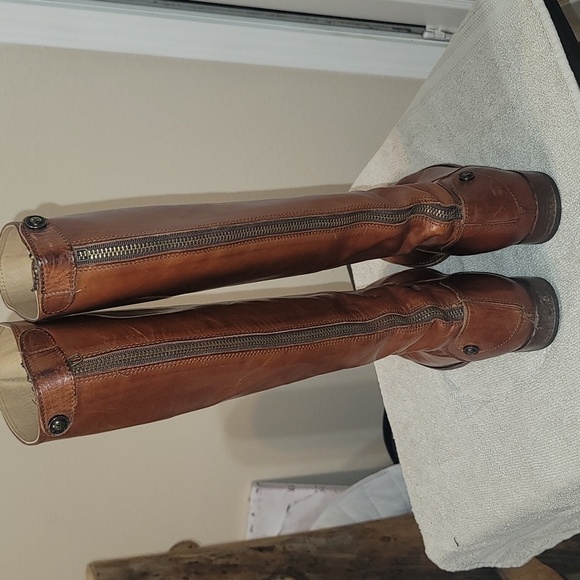 FRYE Boots Riding Boots. - Picture 4 of 11